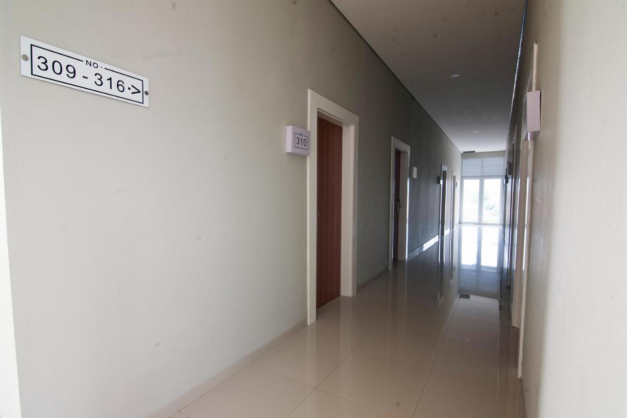 Oyo 2816 Privato Suite Kembaran Εξωτερικό φωτογραφία